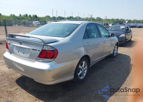 2005 Toyota Camry Se z USA, uszkodzony, nr VIN 4T1BE32KX5U058249